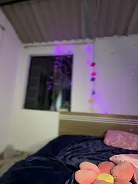 Simone_Miller 现场XXX聊天