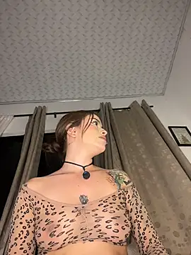Chat XXX ao vivo de alysa_g_
