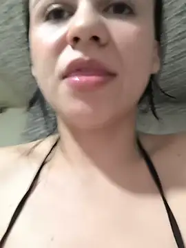 Daniela-rosee Adlı Modelin Canlı XXX Sohbeti