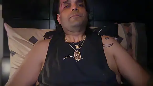 icebergslim281's Live XXX Chat