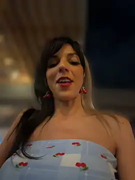 צ'אט XXX בשידור חי של lil_jiggly