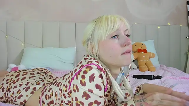 AdeleSilvy Chat XXX in diretta