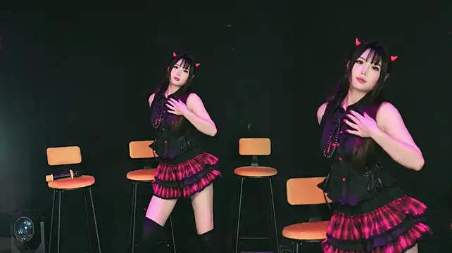 WD-Girl001 现场XXX聊天