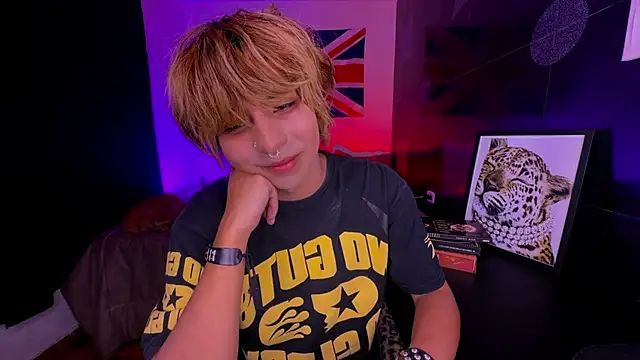 Aronn_44's Live XXX Chat