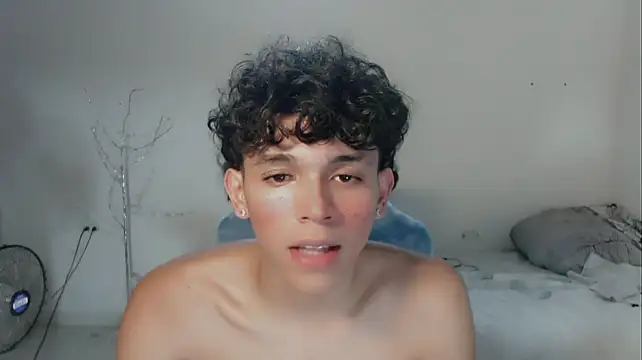 XXX chat uživo modela FUNNY_DICK_