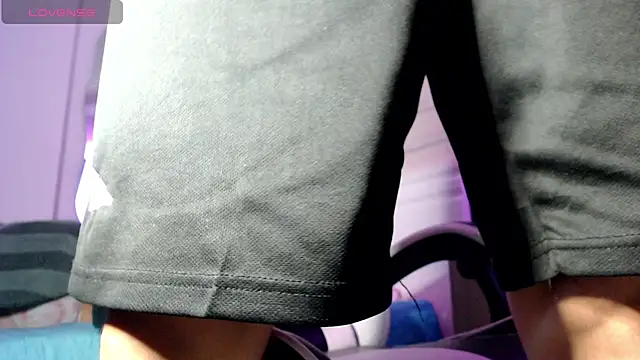 Tyler_axel live XXX chat