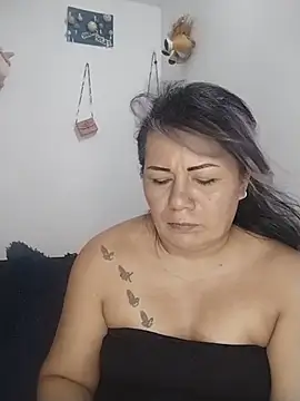 angi_daw élő XXX-chatje