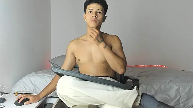 _Alex_Colton 即時 XXX 聊天