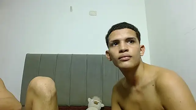 Jose_And_Daniel 라이브 XXX 채팅