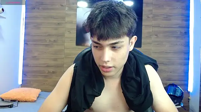 Chatroom XXX en direct de ivan_cooper