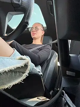 XXX chat uživo modela Charming_Ritta