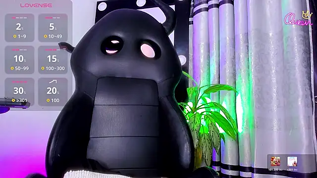katiee11 XXX чат на живо