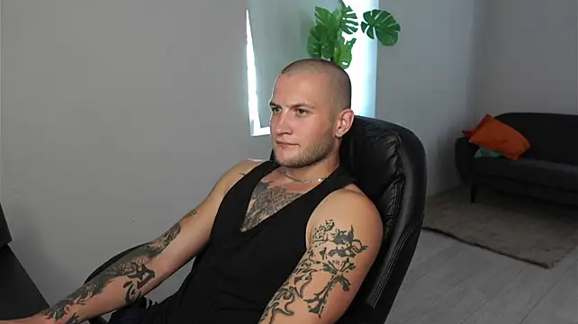 Igor_Wilde Adlı Modelin Canlı XXX Sohbeti