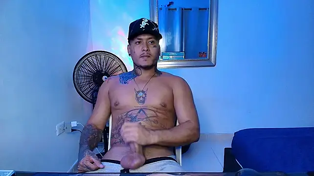 Chat +18 de crow_black00 ao vivo
