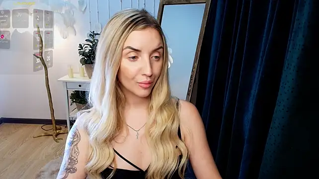 White_F0x Chat XXX in diretta