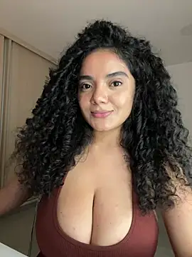 Curlyierr Live XXX-Chat