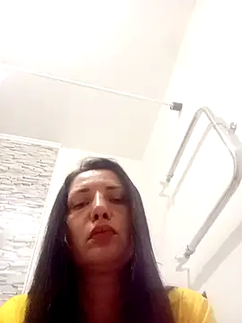 Chatroom XXX en direct de CarolWarren_