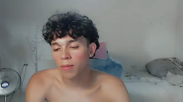 แชท XXX สดของ FUNNY_DICK_