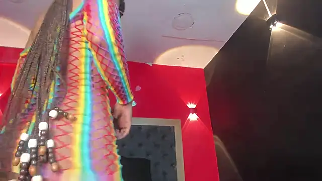 צ'אט XXX בשידור חי של YayaHilton