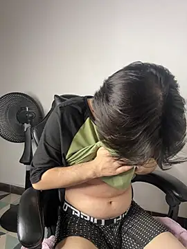 _Tommy_7 Live XXX Chat