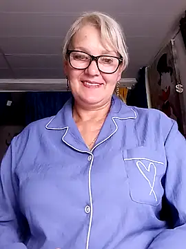 irinamaux élő XXX-chatje