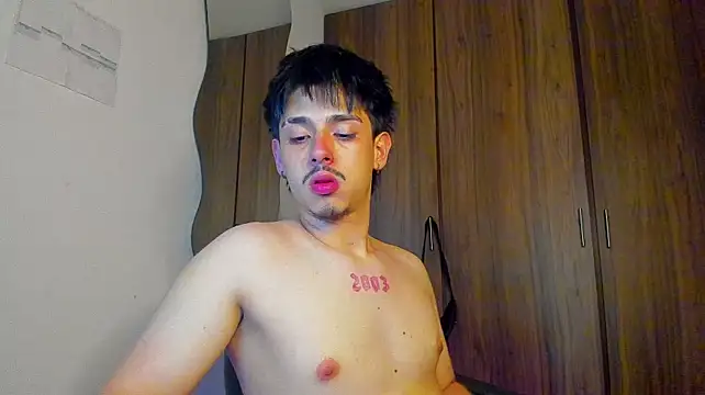 Maximo_MillerのライブXXXチャット