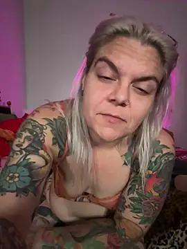 Czat XXX na żywo – CherryBombBomb