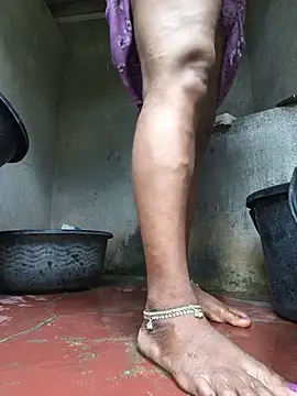 Tamilselviroja-'s Live XXX Chat