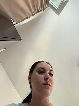 צ'אט XXX בשידור חי של Lucy_doll22