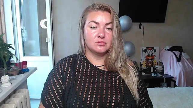 NikaSkylink Live XXX-chat