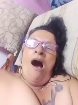 Chat XXX en directo de consentidamummy09
