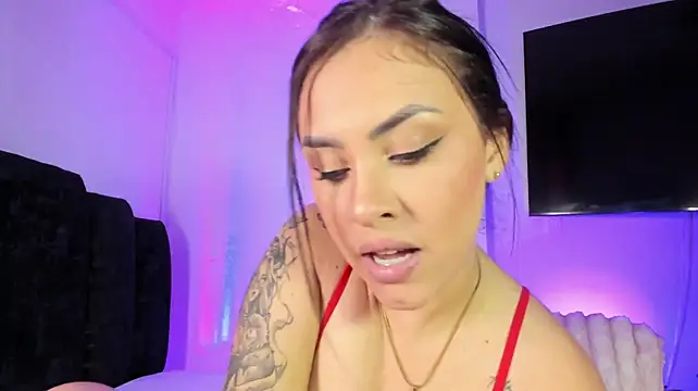 Maya_Bluee's Live XXX Chat