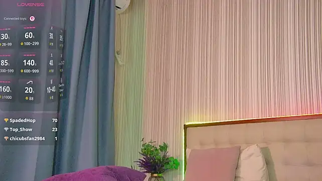 Chat +18 de RubyValen ao vivo