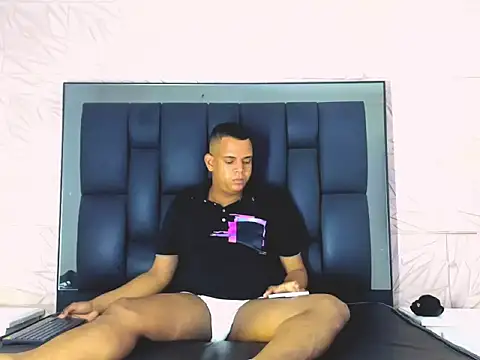 Papi_95: απευθείας συνομιλία ΧΧΧ