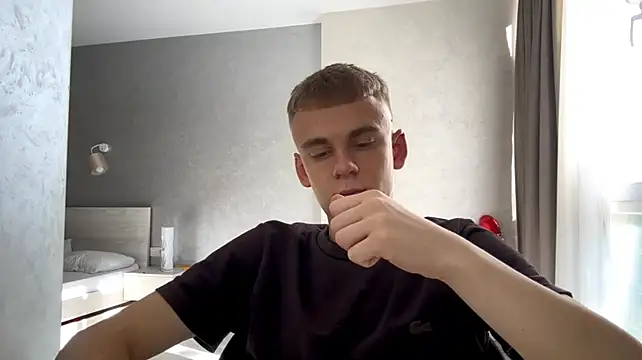 SoloFury 라이브 XXX 채팅