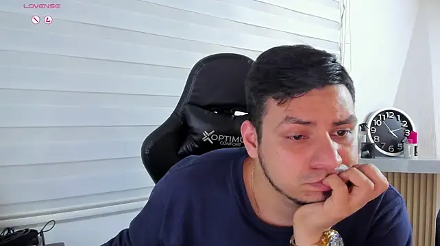 Chat +18 de Rick_Adams ao vivo