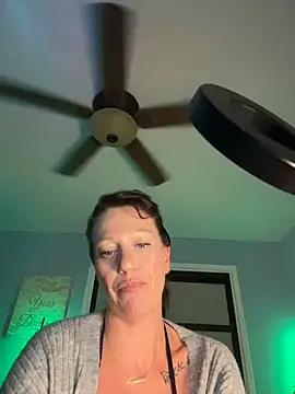 MilfOfDreams Chat XXX live