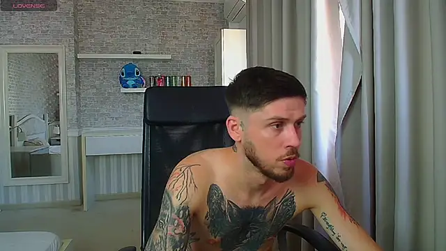 Živý XXX chat JonahShaw