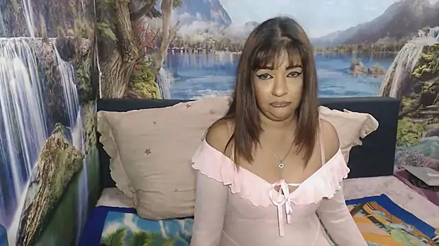 indianaqua Adlı Modelin Canlı XXX Sohbeti