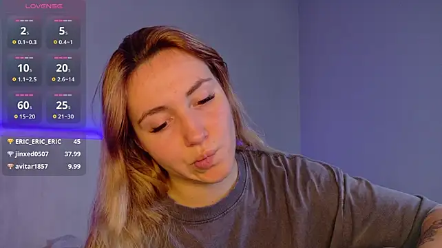 LunaXBaddie Chat XXX in diretta