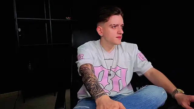 FelixStarkk 라이브 XXX 채팅