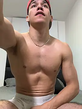 Luke_Muscle Adlı Modelin Web Kamerası Şovu