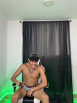 Luke_Muscle Pertunjukan Webcam