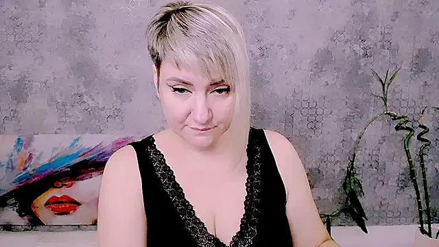 Chat +18 de Djullia ao vivo