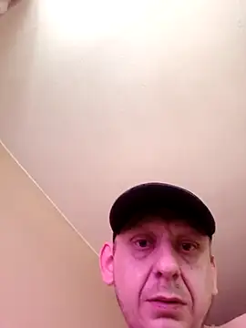 XXX chat uživo modela Tom4Womans