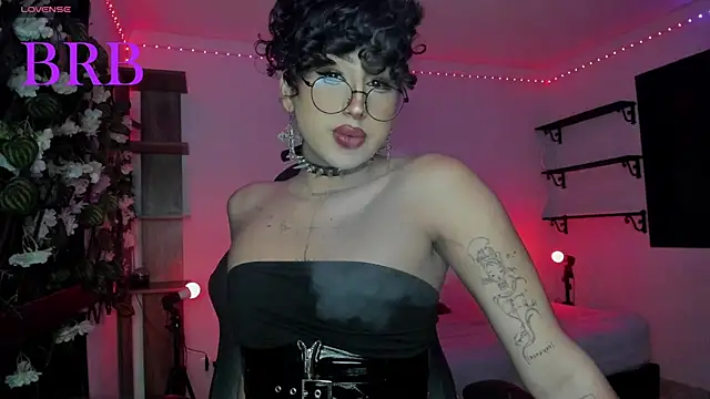 Heka_Prudence's Live XXX Chat