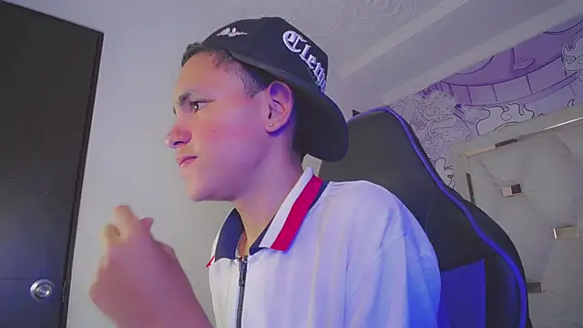 Asher_athlets élő XXX-chatje