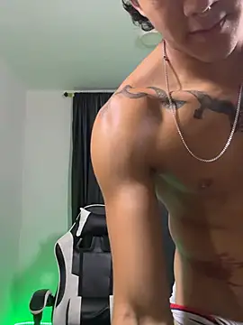 Luke_Muscle Adlı Modelin Web Kamerası Şovu