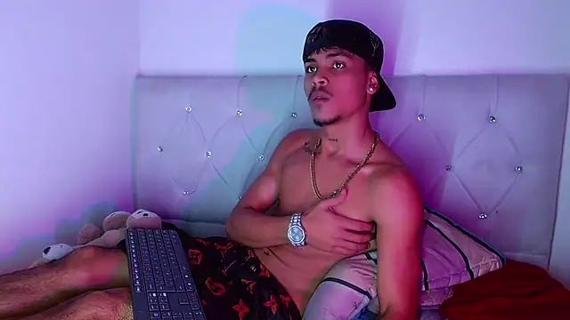 Chat +18 de Angel_foxc13 ao vivo