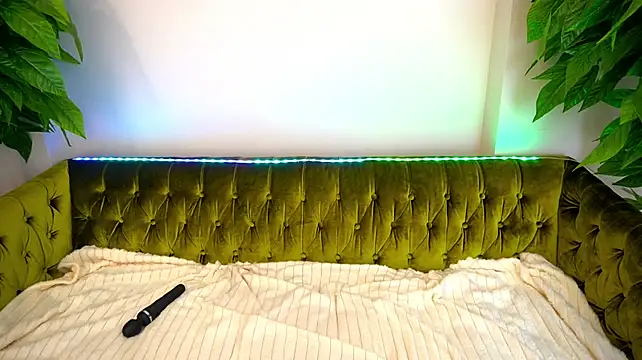 IsabelleDiorr's Live XXX Chat